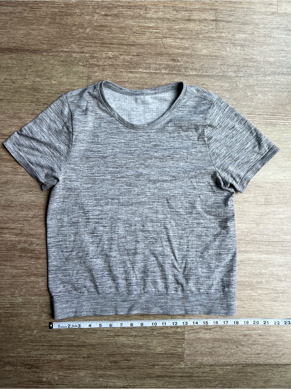 Athleta In Motion Seamless Tee - Picture 4 of 4
